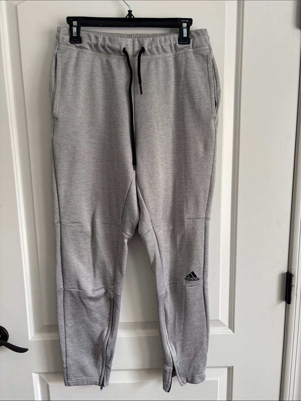 Adidas TI TAP Athletic Pants Men’s Large Gray Zip Ankle Training Joggers